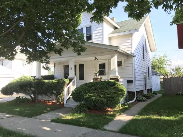717 De Koven Ave, Racine, WI 53403
