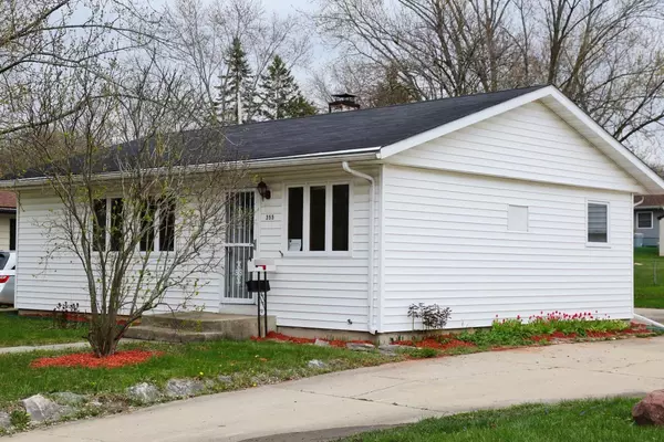 355 Joris Ave,  Waukesha,  WI 53188