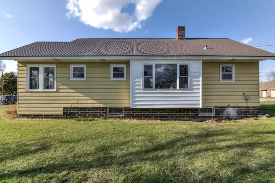 120 6th Ave N, Strum, WI 54770