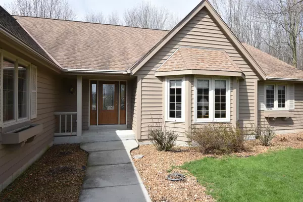 Muskego, WI 53150,S78W19697 Cedar Hill Ct