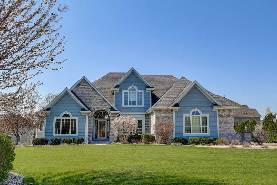 New Berlin, WI 53151,13255 W Winterberry Way