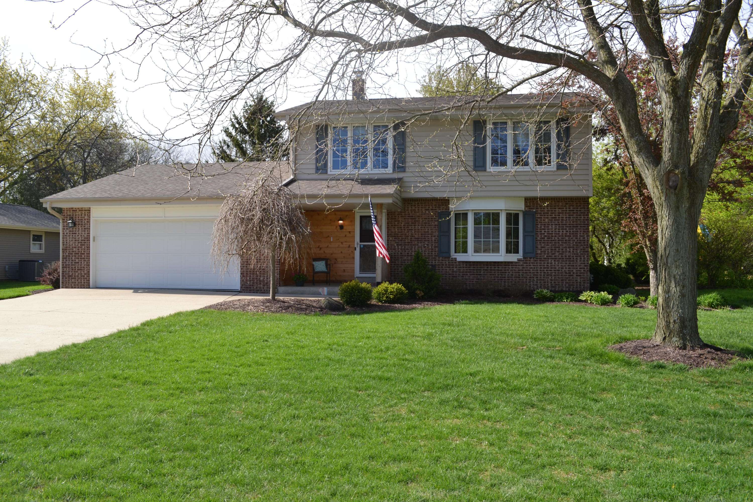 14965 W Glenora Ave, New Berlin, WI 53151