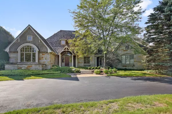 Mequon, WI 53092,11429 N Justin Dr