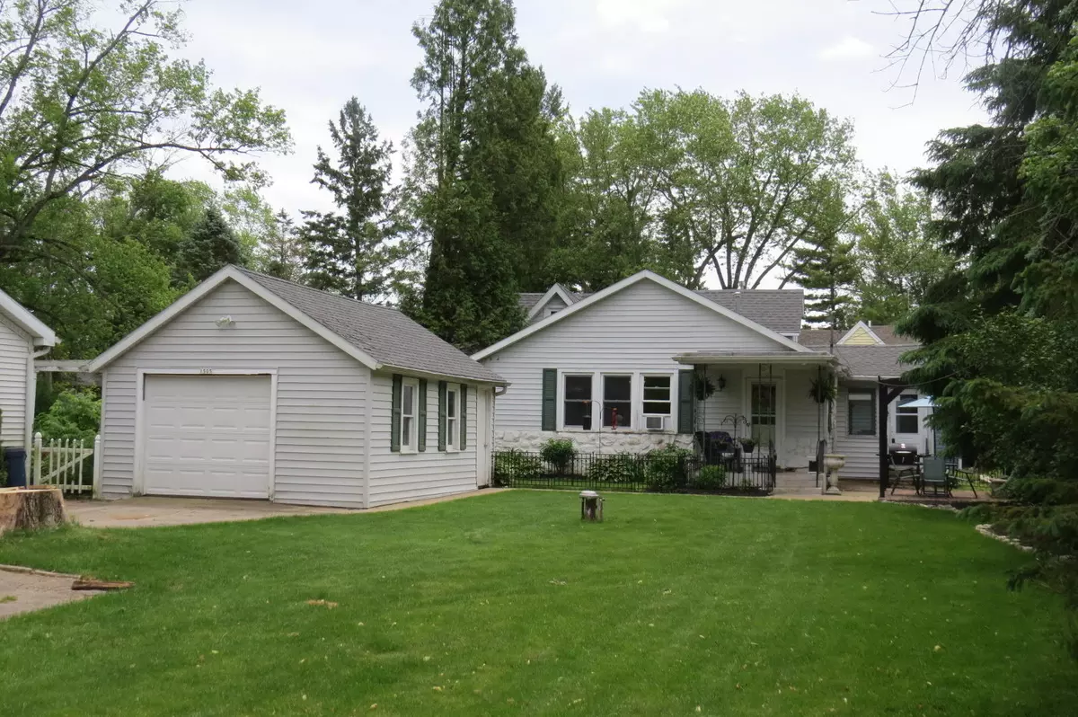 Twin Lakes, WI 53181,1505 Musial Rd