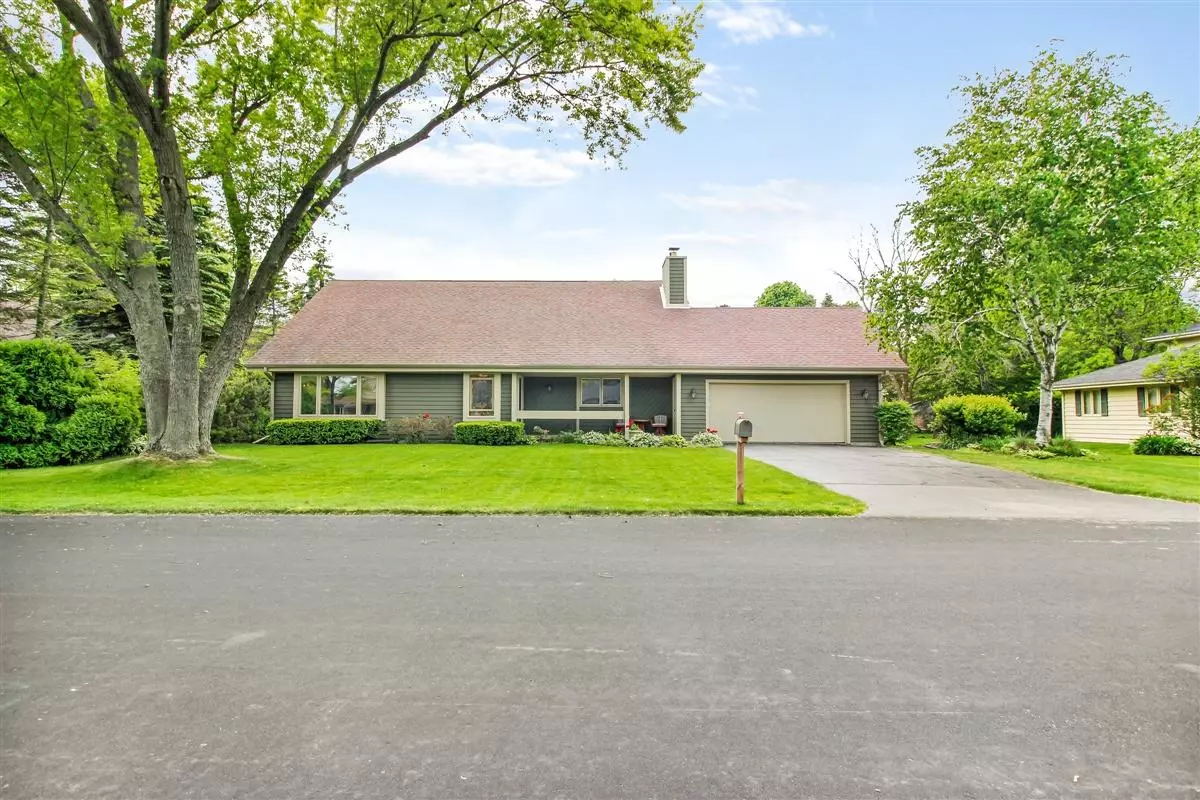 Wind Point, WI 53402,6 Greenwood Ct