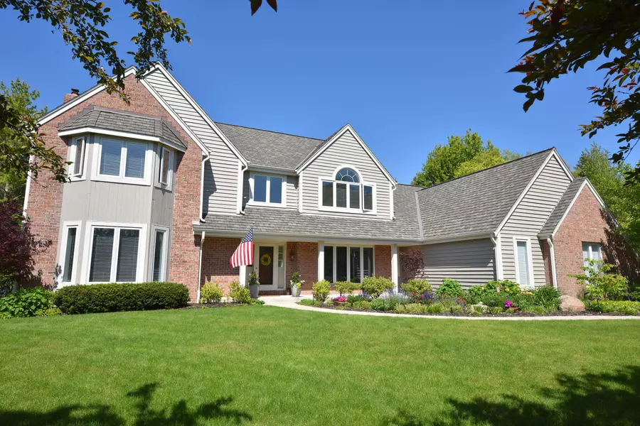 10545 N Gazebo Hill Pkwy E, Mequon, WI 53092