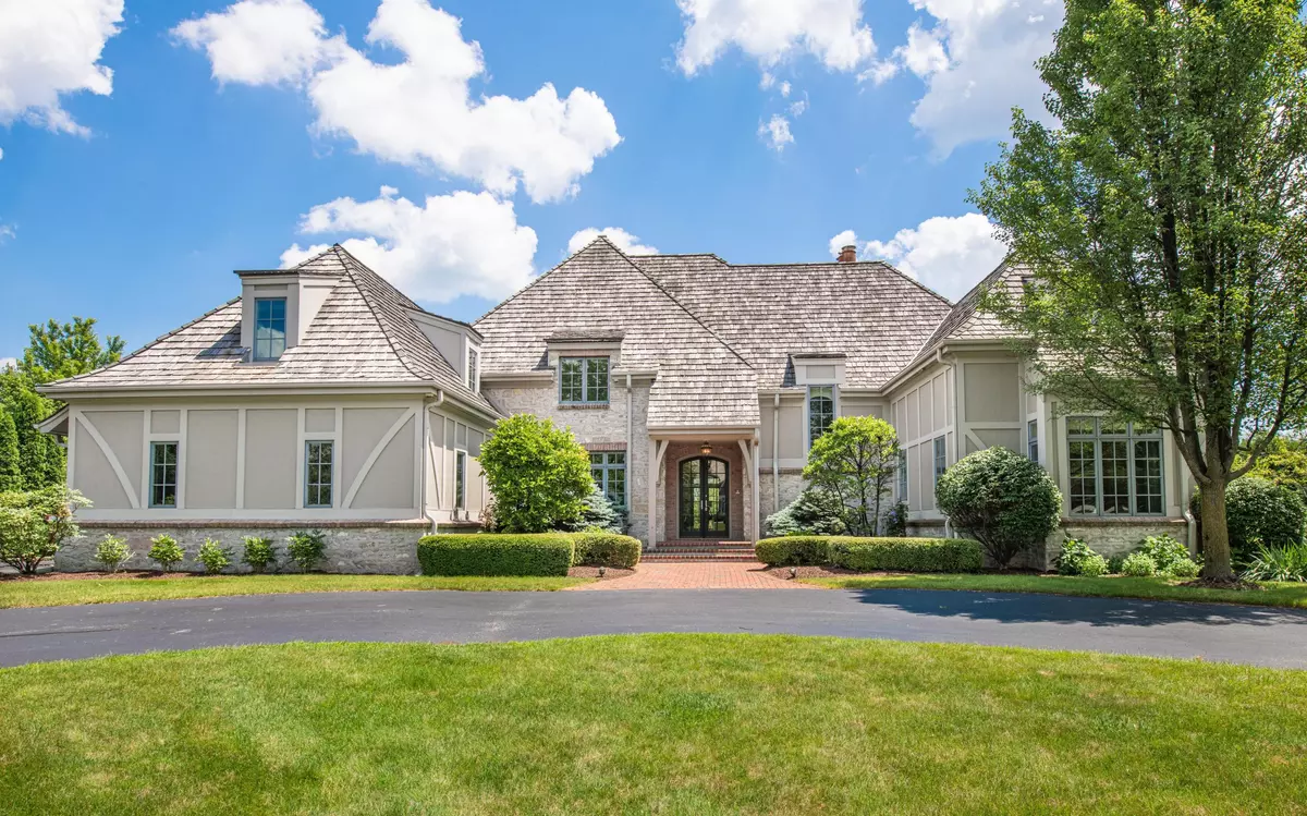 Mequon, WI 53092,11650 N Canterbury Dr