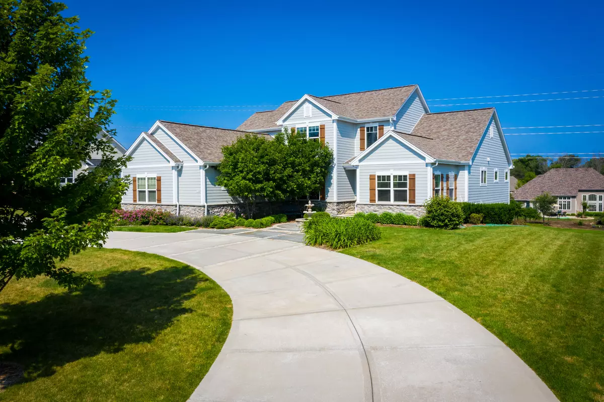 Mequon, WI 53092,11508 N Oakview Ct