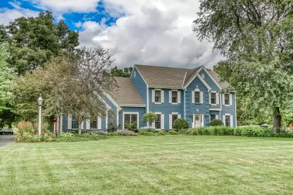 Delafield, WI 53018,125 S Laurel Cir