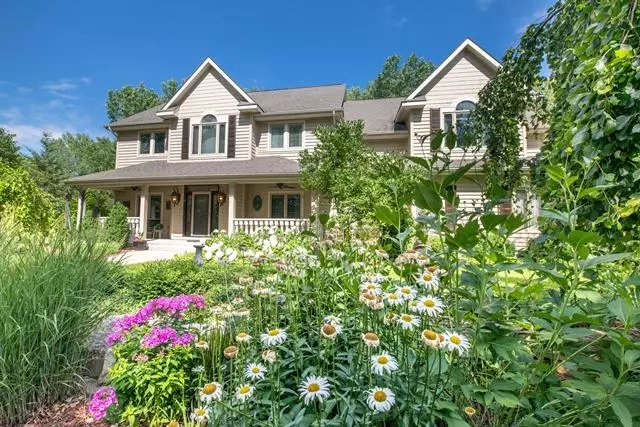 River Hills, WI 53217,8840 N Lodgewood Rd