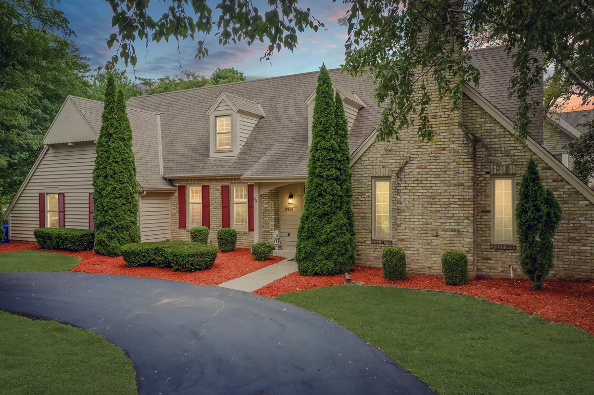 Brookfield, WI 53045,19685 Warwick Dr