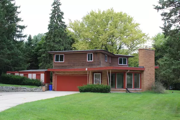 3325 Anders Ln, Brookfield, WI 53005