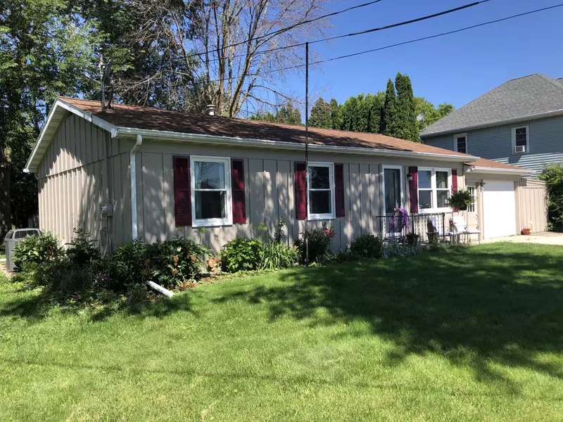 452 N Swift St, Glenbeulah, WI 53023