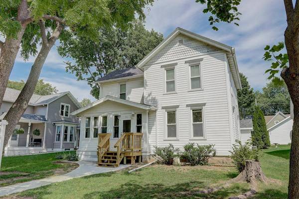 311 College Ave, Watertown, WI 53094