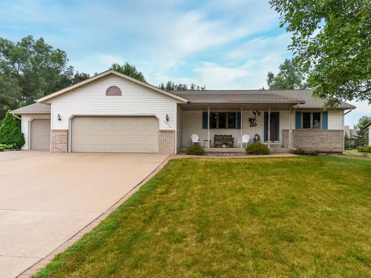 Holmen, WI 54636,1910 Pinecrest Ave