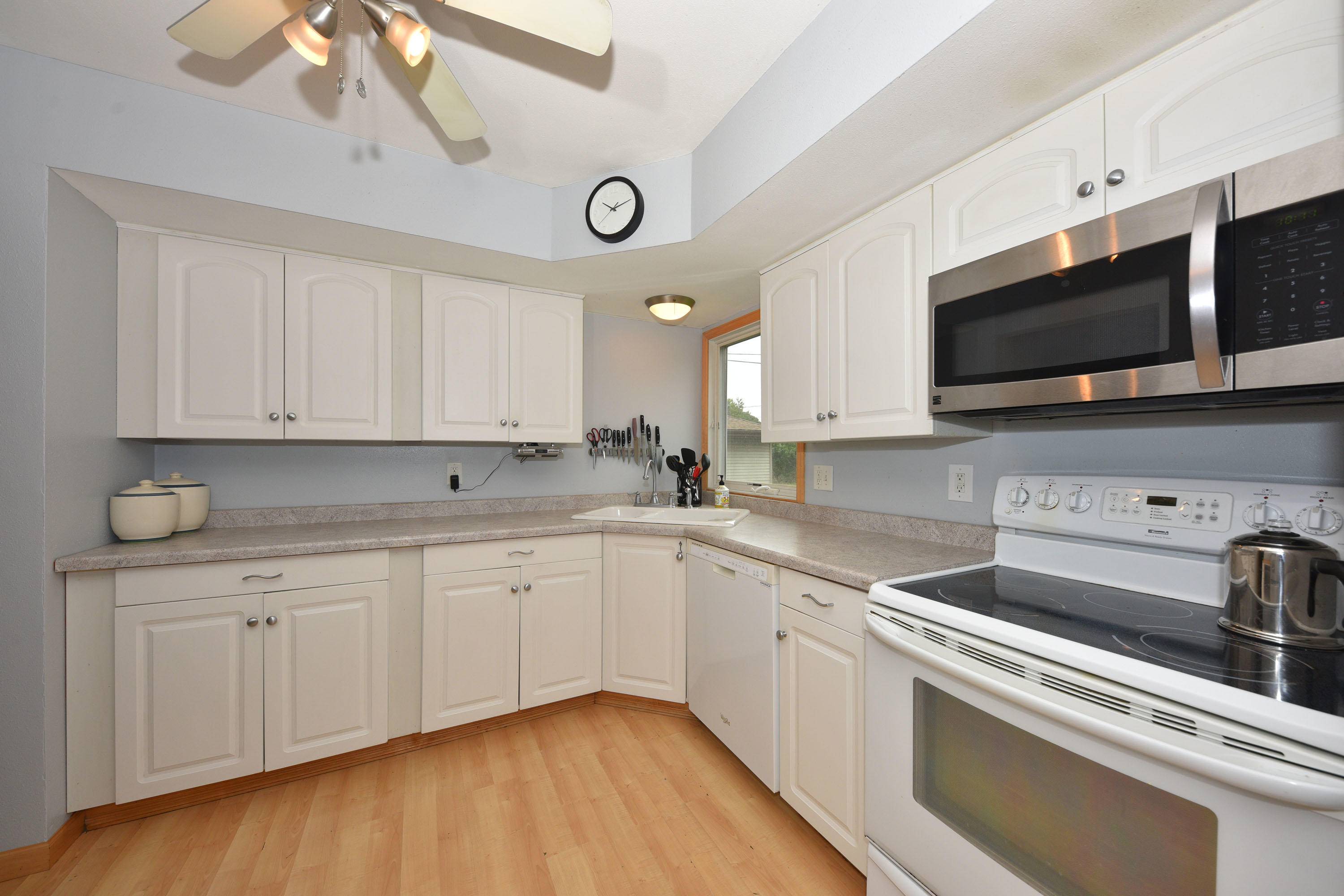 3734 S 81st St, Milwaukee, WI 53220