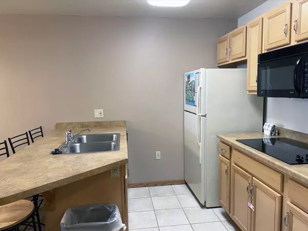 Lyons, WI 53147,7020 Grand Geneva Way Unit 259