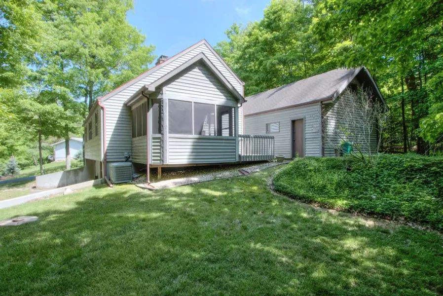 N1401 Bird Ln, Linn, WI 53125