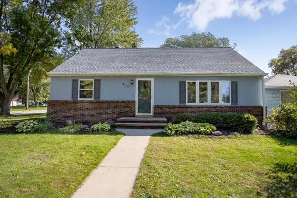 900 Brill Rd, Kaukauna, WI 54130
