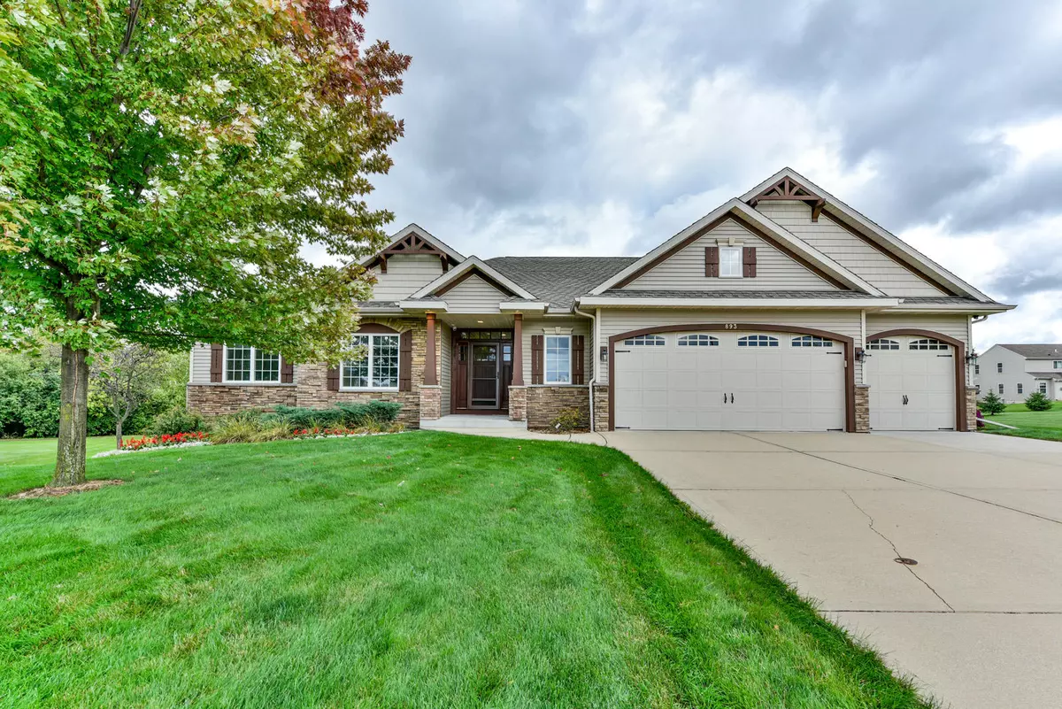 Oconomowoc, WI 53066,893 Goldenview Ct