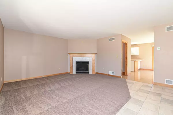 Muskego, WI 53150,W184S8538 Dean Ct Unit W184S85368