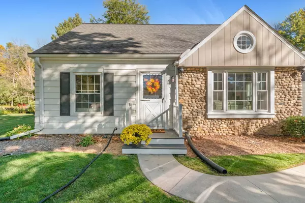 17800 W Roosevelt Ave, New Berlin, WI 53146