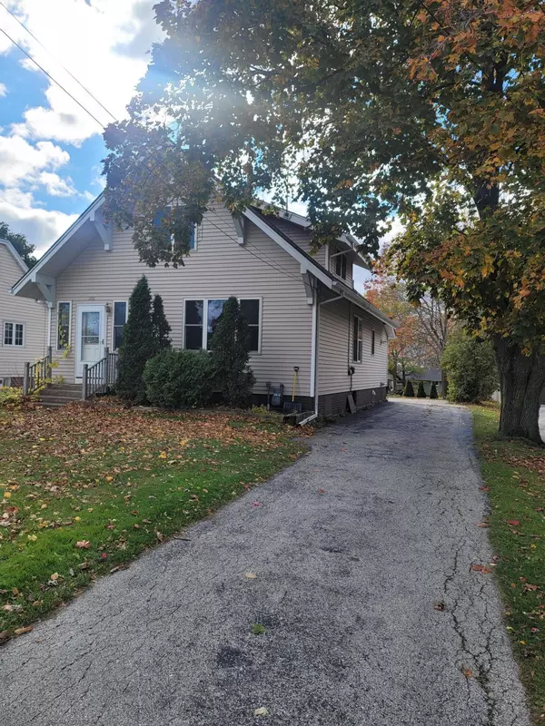 315 W Menasha Ave, Whitelaw, WI 54247