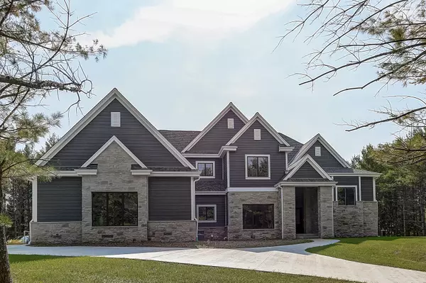 3757 Kearns Krossing Rd, Polk, WI 53095