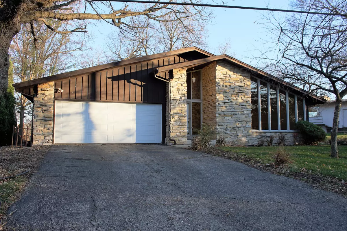 Glendale, WI 53209,5620 N River Forest Dr