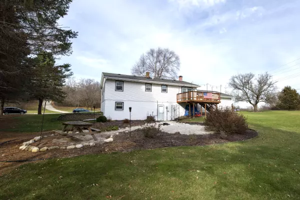 Genesee, WI 53018,S15W32035 High Meadow Cir