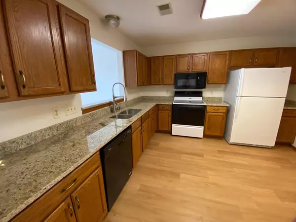 Kenosha, WI 53144,3145 13th St Unit 11B