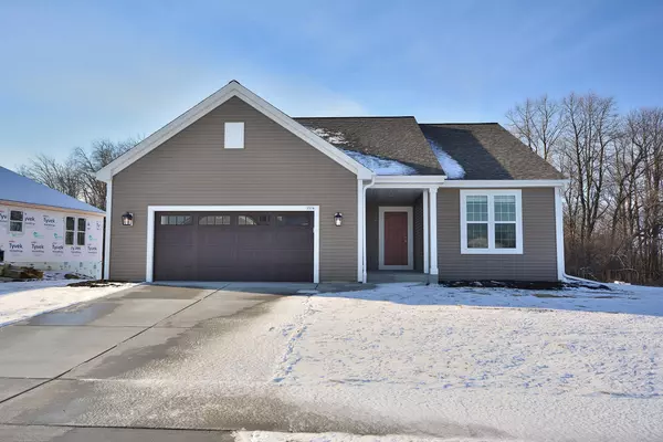 1314 Mamerow Ln W, Oconomowoc, WI 53066