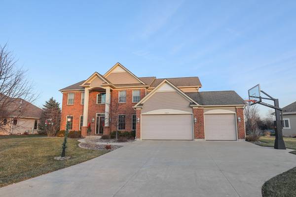 10077 55th Ave, Pleasant Prairie, WI 53158