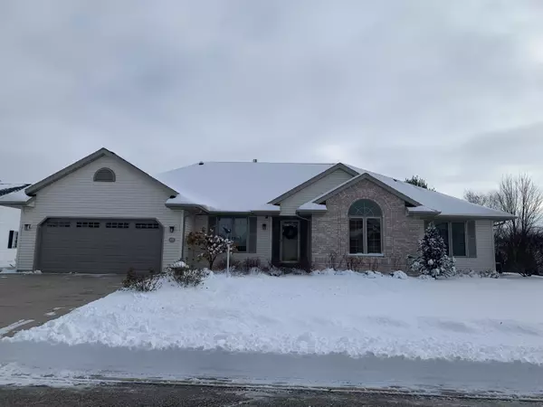 1217 Huron Trl, Sheboygan Falls, WI 53085