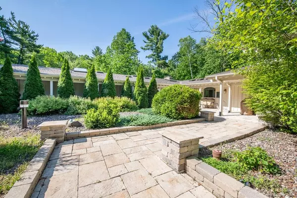 9911 N Corey Ln, Mequon, WI 53092