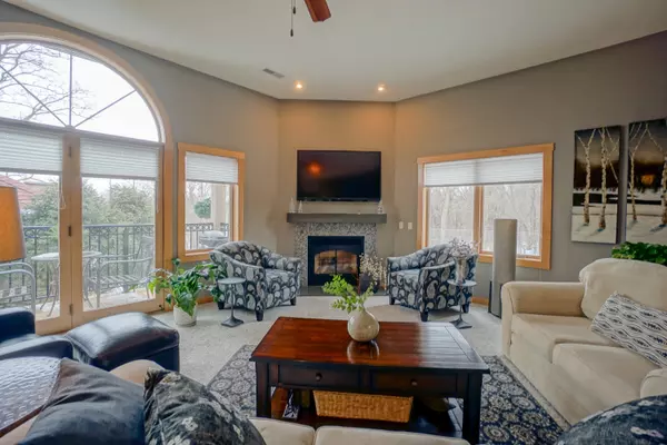 N51W34861 Wisconsin Ave Unit 1116, Oconomowoc, WI 53069