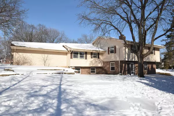 Greendale, WI 53129,5746 Gladstone Ln