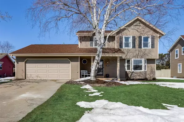 4135 S Regal Manor Ct, New Berlin, WI 53151