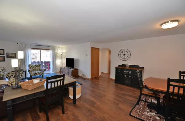 Glendale, WI 53209,6575 N Green Bay Ave Unit 213