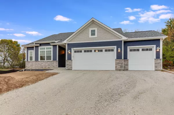 Twin Lakes, WI 53181,825 Fairway Dr Unit Lt16