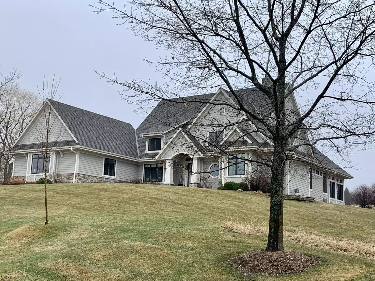 Mequon, WI 53097,13675 N Legacy Hills Dr