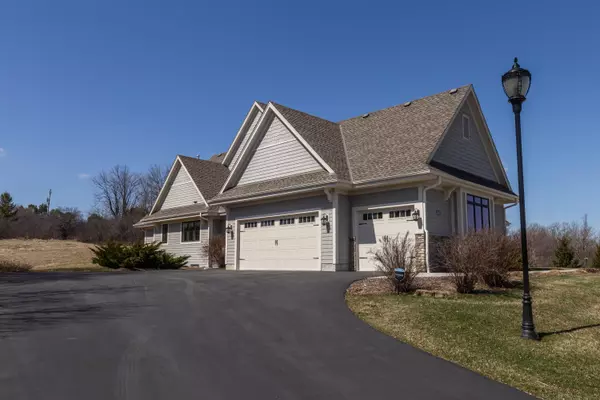 Mequon, WI 53097,13675 N Legacy Hills Dr