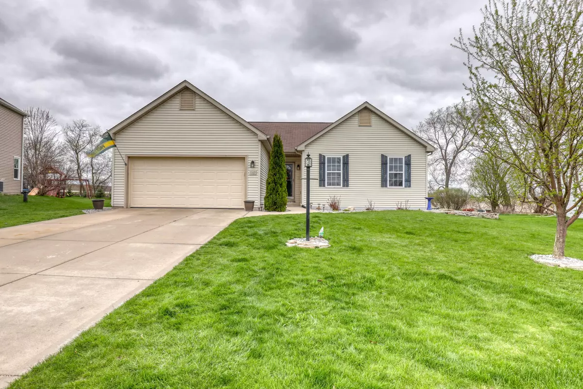 Ixonia, WI 53036,W1169 Deer Creek Cir