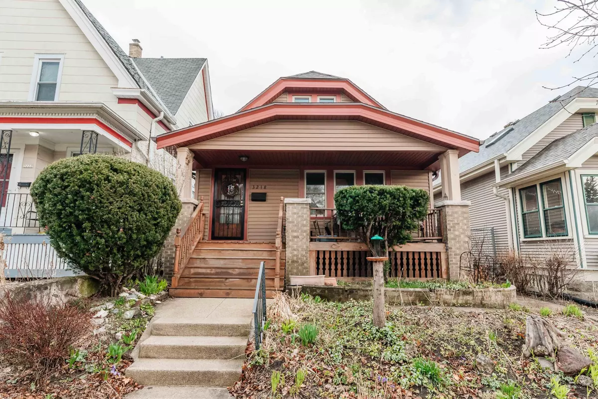 Milwaukee, WI 53211,3218 N Newhall St