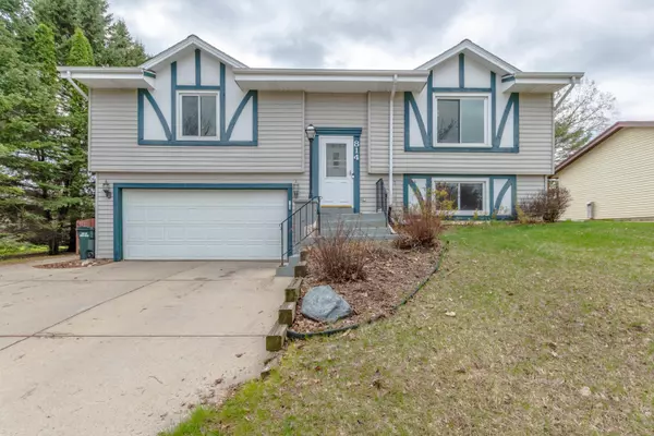 West Bend, WI 53090,814 Kings Ridge Ct E