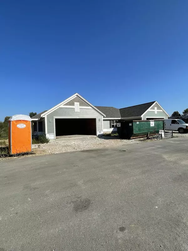 Eagle, WI 53119,822 Margo Cir Unit 0801