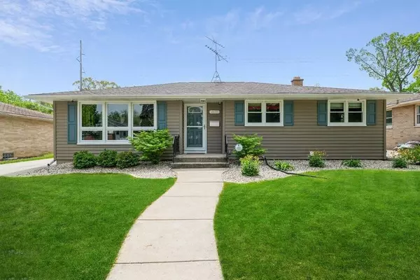 4475 Harrison Rd, Kenosha, WI 53142