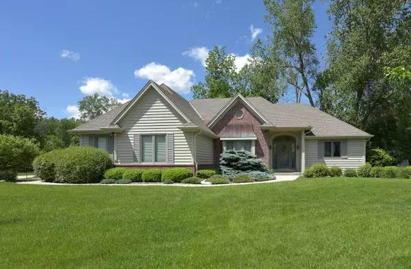 14090 W Crimson Ln, New Berlin, WI 53151