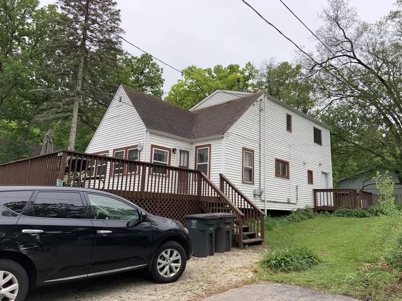 N2405 Shore View Dr, Linn, WI 53147