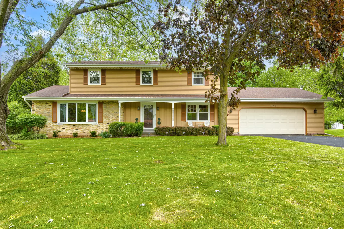Mequon, WI 53092,12510 N Portland Ave
